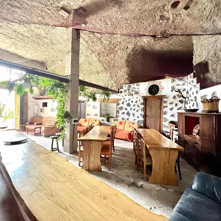 Casa Cueva Con Barbacoa, Wifi Y Vista * Arico